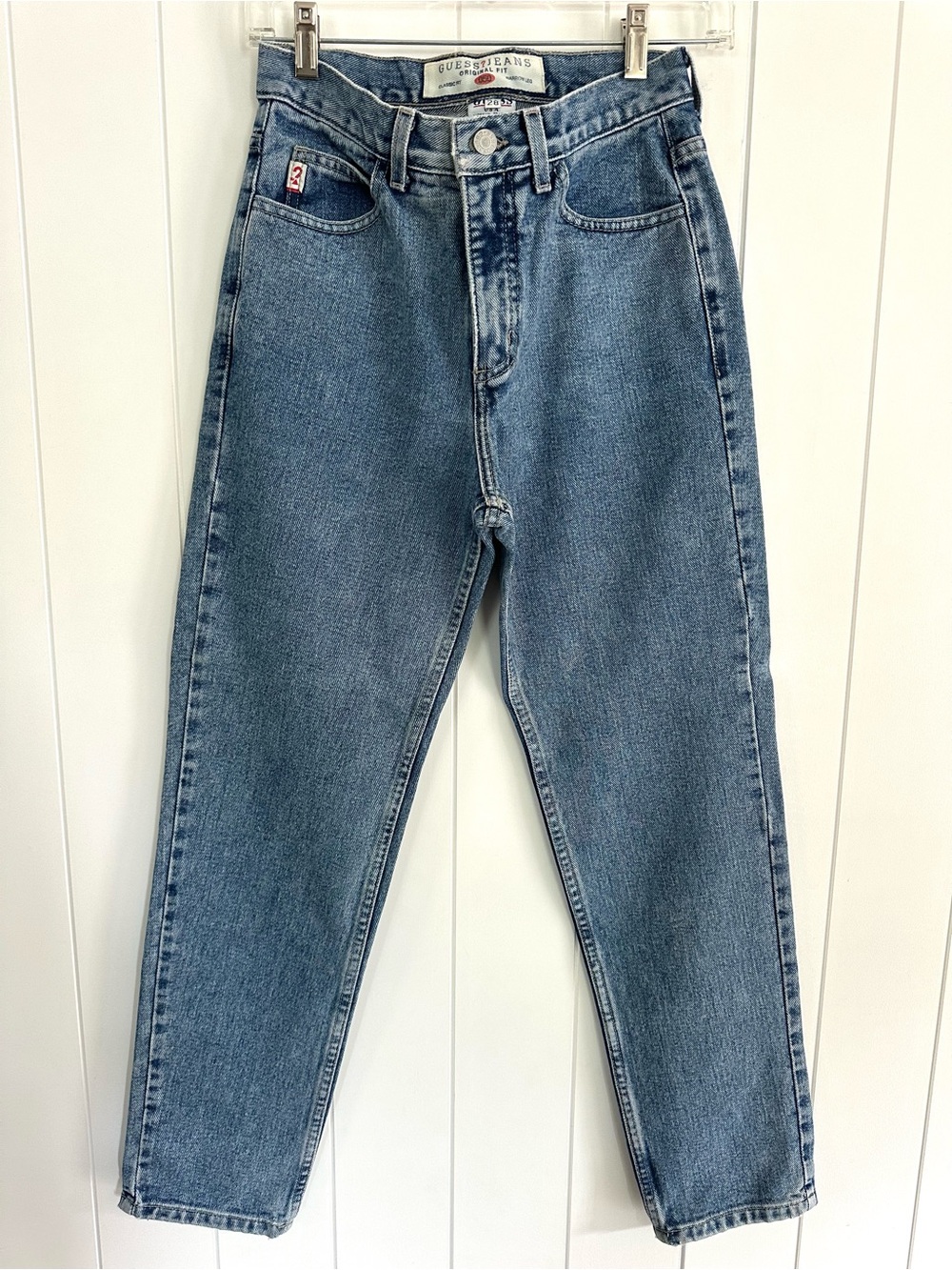 Vintage Women’s Guess Classic Fit Narrow Leg Jean Jeans Made In USA - runs small - Picture 2 of 10